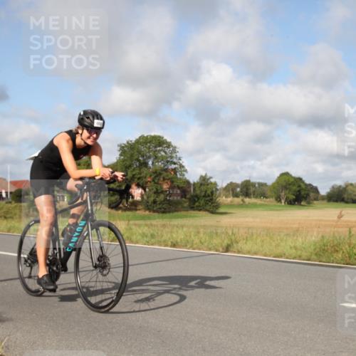 25.08.2024 - Elbe Triathlon Hamburg Fuchs,  Jonas http://msf.ph/oto/6824828 25.08.2024 09:57:49 Radfahren 267, 376, 484, 264 meine-sportfotos.de