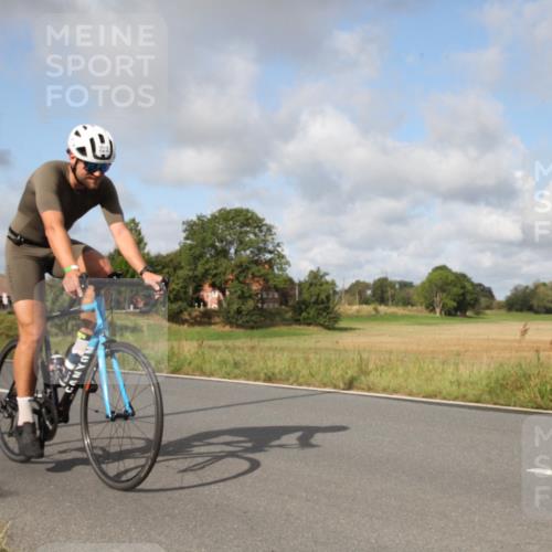 25.08.2024 - Elbe Triathlon Hamburg Fuchs,  Jonas http://msf.ph/oto/6824850 25.08.2024 09:57:30 Radfahren 333, 447, 222, 372, 485 meine-sportfotos.de