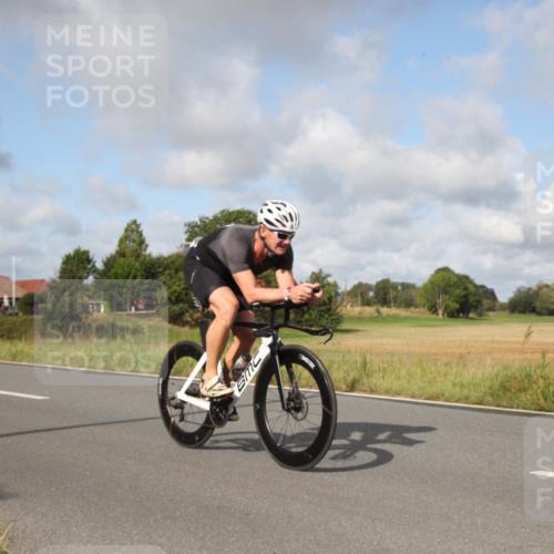 25.08.2024 - Elbe Triathlon Hamburg Fuchs,  Jonas http://msf.ph/oto/6824852 25.08.2024 09:57:27 Radfahren 378, 333, 447, 222, 372 meine-sportfotos.de
