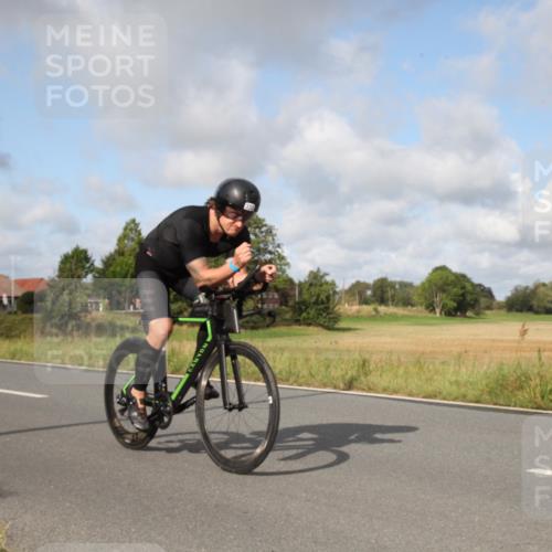 25.08.2024 - Elbe Triathlon Hamburg Fuchs,  Jonas http://msf.ph/oto/6824857 25.08.2024 09:57:25 Radfahren 530, 215, 382, 378, 333, 447, 222 meine-sportfotos.de