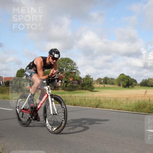 25.08.2024 - Elbe Triathlon Hamburg Fuchs,  Jonas http://msf.ph/oto/6824858 25.08.2024 09:57:23 Radfahren 545, 530, 215, 382, 378, 333, 447, 222 meine-sportfotos.de