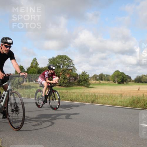 25.08.2024 - Elbe Triathlon Hamburg Fuchs,  Jonas http://msf.ph/oto/6824867 25.08.2024 09:57:20 Radfahren 303, 545, 530, 215, 382, 378, 333, 447 meine-sportfotos.de