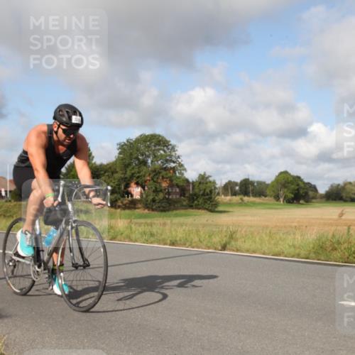 25.08.2024 - Elbe Triathlon Hamburg Fuchs,  Jonas http://msf.ph/oto/6824885 25.08.2024 09:56:48 Radfahren 421, 328, 200, 1850 meine-sportfotos.de