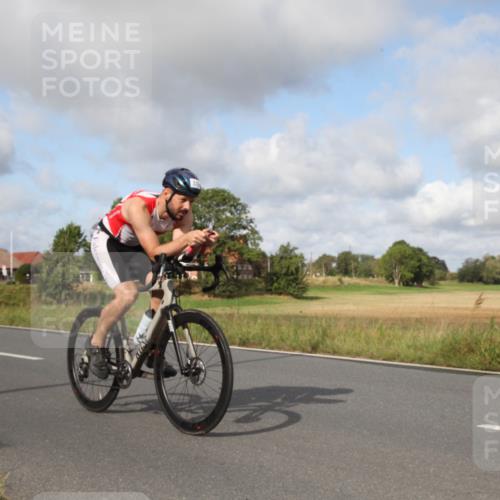 25.08.2024 - Elbe Triathlon Hamburg Fuchs,  Jonas http://msf.ph/oto/6824906 25.08.2024 09:56:27 Radfahren 261, 202, 370, 398 meine-sportfotos.de