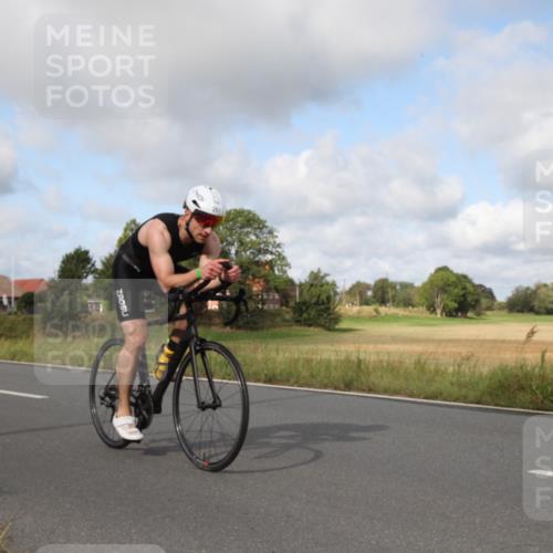 25.08.2024 - Elbe Triathlon Hamburg Fuchs,  Jonas http://msf.ph/oto/6824911 25.08.2024 09:56:23 Radfahren 452, 293, 261, 202, 370, 398 meine-sportfotos.de
