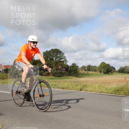 25.08.2024 - Elbe Triathlon Hamburg Fuchs,  Jonas http://msf.ph/oto/6824923 25.08.2024 09:56:13 Radfahren 420, 280, 442, 452 meine-sportfotos.de