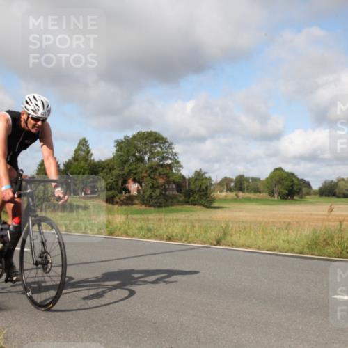 25.08.2024 - Elbe Triathlon Hamburg Fuchs,  Jonas http://msf.ph/oto/6824925 25.08.2024 09:56:09 Radfahren 354, 420, 280 meine-sportfotos.de