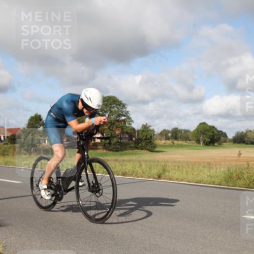 25.08.2024 - Elbe Triathlon Hamburg Fuchs,  Jonas http://msf.ph/oto/6824930 25.08.2024 09:56:02 Radfahren 359, 358, 354, 420 meine-sportfotos.de