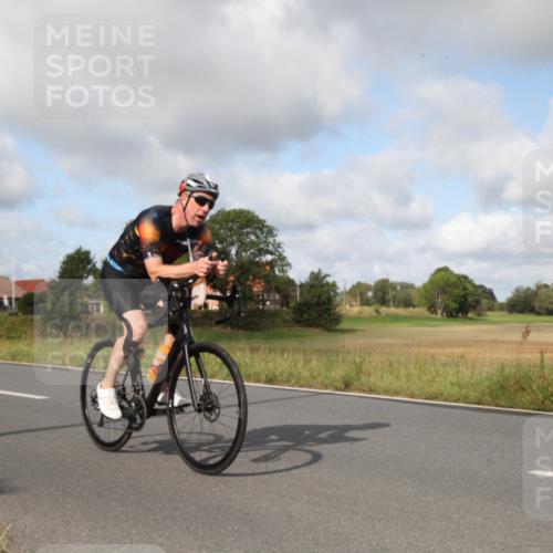 25.08.2024 - Elbe Triathlon Hamburg Fuchs,  Jonas http://msf.ph/oto/6824949 25.08.2024 09:55:44 Radfahren 252, 480, 453, 482, 463 meine-sportfotos.de