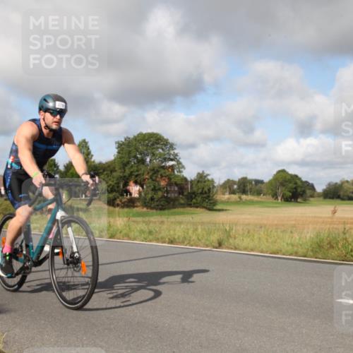 25.08.2024 - Elbe Triathlon Hamburg Fuchs,  Jonas http://msf.ph/oto/6824972 25.08.2024 09:55:25 Radfahren 217, 279, 408 meine-sportfotos.de
