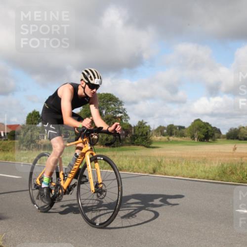25.08.2024 - Elbe Triathlon Hamburg Fuchs,  Jonas http://msf.ph/oto/6824973 25.08.2024 09:55:23 Radfahren 217, 279, 408 meine-sportfotos.de
