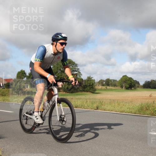 25.08.2024 - Elbe Triathlon Hamburg Fuchs,  Jonas http://msf.ph/oto/6824980 25.08.2024 09:55:14 Radfahren 373, 415 meine-sportfotos.de