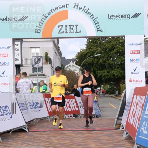 25.08.2024 - 20. Blankeneser Heldenlauf Strokosch-Dieckow http://msf.ph/oto/6824993 25.08.2024 09:52:22 Ziel 203, 260, 261, 289 meine-sportfotos.de