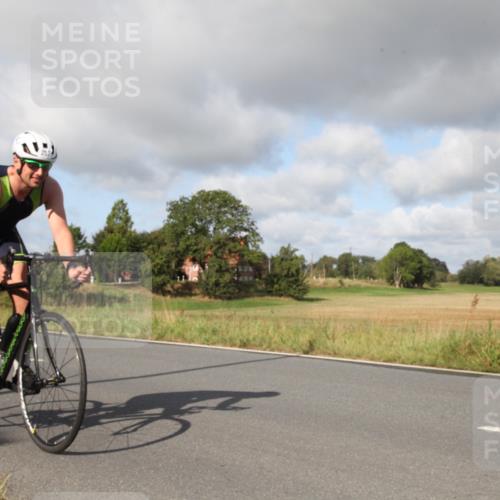 25.08.2024 - Elbe Triathlon Hamburg Fuchs,  Jonas http://msf.ph/oto/6825005 25.08.2024 09:54:35 Radfahren 363, 518, 248, 237, 284, 414, 269 meine-sportfotos.de