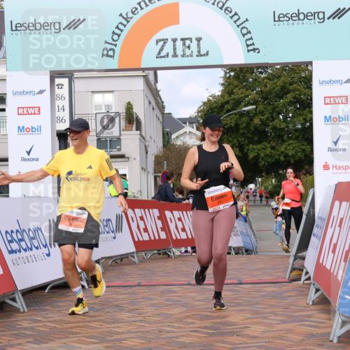 25.08.2024 - 20. Blankeneser Heldenlauf Strokosch-Dieckow http://msf.ph/oto/6825037 25.08.2024 09:52:23 Ziel 203, 260, 261 meine-sportfotos.de