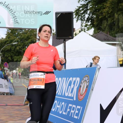 25.08.2024 - 20. Blankeneser Heldenlauf Strokosch-Dieckow http://msf.ph/oto/6825097 25.08.2024 09:52:26 Ziel 203, 260, 261 meine-sportfotos.de