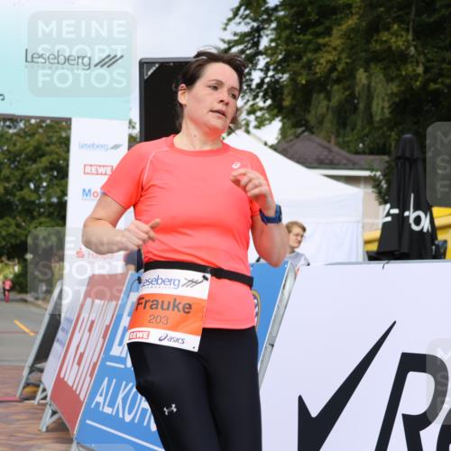 25.08.2024 - 20. Blankeneser Heldenlauf Strokosch-Dieckow http://msf.ph/oto/6825108 25.08.2024 09:52:27 Ziel 203, 260, 261 meine-sportfotos.de