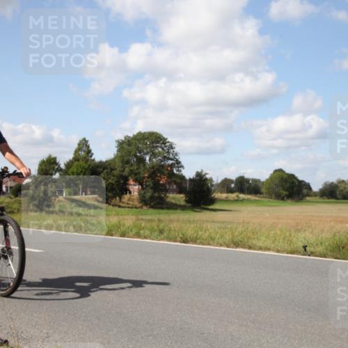 25.08.2024 - Elbe Triathlon Hamburg Fuchs,  Jonas http://msf.ph/oto/6825127 25.08.2024 12:24:32 Radfahren  meine-sportfotos.de