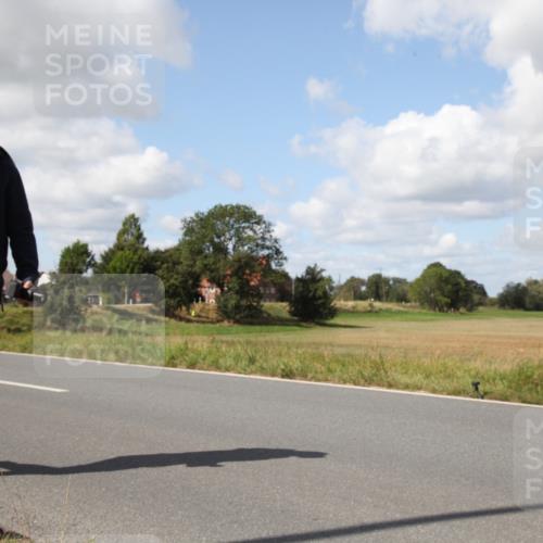 25.08.2024 - Elbe Triathlon Hamburg Fuchs,  Jonas http://msf.ph/oto/6825175 25.08.2024 11:54:41 Radfahren  meine-sportfotos.de