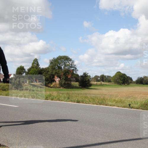25.08.2024 - Elbe Triathlon Hamburg Fuchs,  Jonas http://msf.ph/oto/6825177 25.08.2024 11:54:41 Radfahren  meine-sportfotos.de