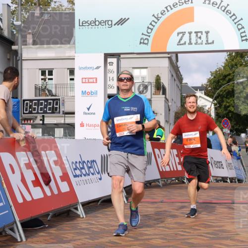 25.08.2024 - 20. Blankeneser Heldenlauf Strokosch-Dieckow http://msf.ph/oto/6825358 25.08.2024 09:52:58 Ziel 183, 224, 248, 263, 267 meine-sportfotos.de