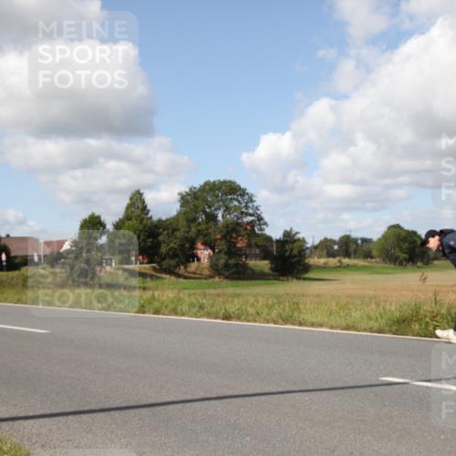 25.08.2024 - Elbe Triathlon Hamburg Fuchs,  Jonas http://msf.ph/oto/6825474 25.08.2024 11:47:43 Radfahren  meine-sportfotos.de