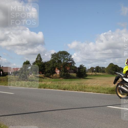 25.08.2024 - Elbe Triathlon Hamburg Fuchs,  Jonas http://msf.ph/oto/6825585 25.08.2024 11:37:26 Radfahren  meine-sportfotos.de