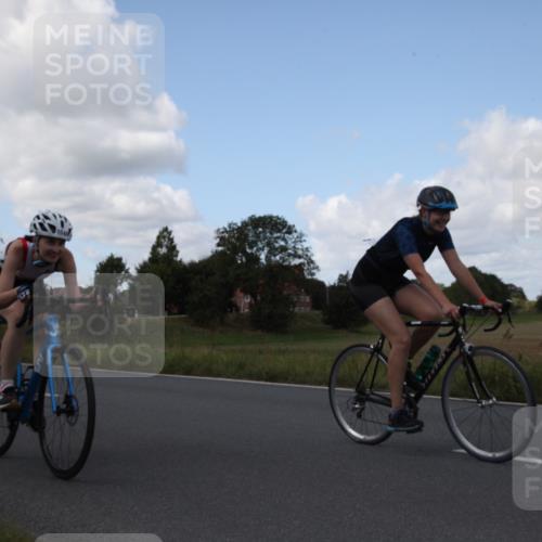25.08.2024 - Elbe Triathlon Hamburg Fuchs,  Jonas http://msf.ph/oto/6825592 25.08.2024 11:34:26 Radfahren 1648, 1655 meine-sportfotos.de