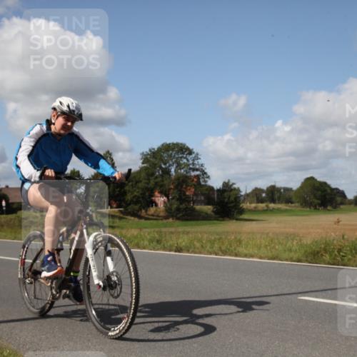 25.08.2024 - Elbe Triathlon Hamburg Fuchs,  Jonas http://msf.ph/oto/6825598 25.08.2024 11:33:19 Radfahren 1661, 1622 meine-sportfotos.de