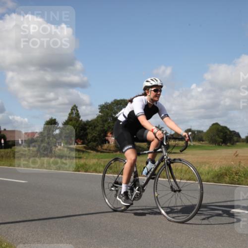 25.08.2024 - Elbe Triathlon Hamburg Fuchs,  Jonas http://msf.ph/oto/6825600 25.08.2024 11:33:14 Radfahren 1661, 1622 meine-sportfotos.de