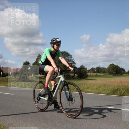 25.08.2024 - Elbe Triathlon Hamburg Fuchs,  Jonas http://msf.ph/oto/6825603 25.08.2024 11:33:08 Radfahren 1664, 1661 meine-sportfotos.de
