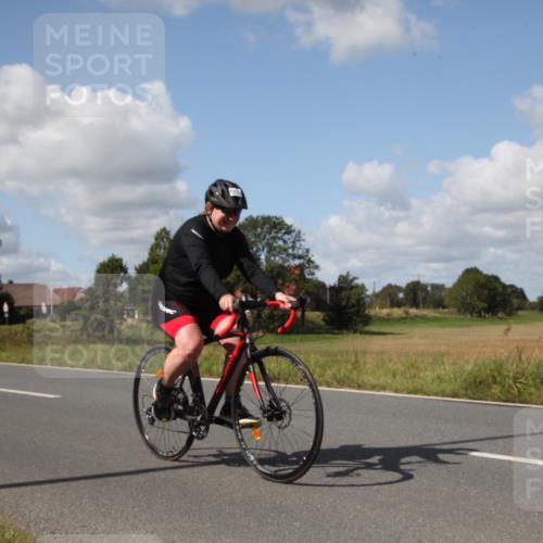 25.08.2024 - Elbe Triathlon Hamburg Fuchs,  Jonas http://msf.ph/oto/6825608 25.08.2024 11:31:36 Radfahren 1535 meine-sportfotos.de