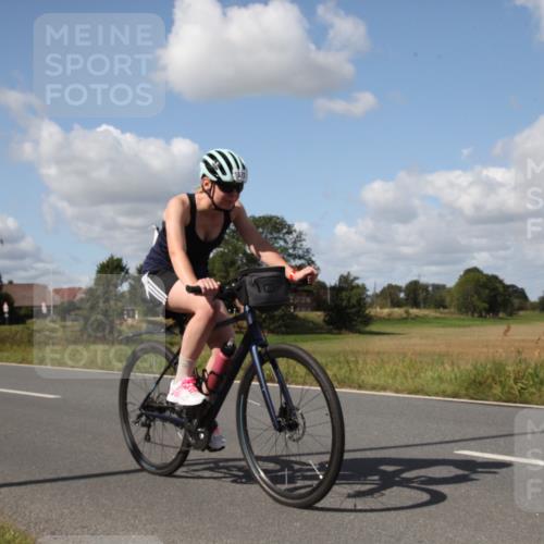 25.08.2024 - Elbe Triathlon Hamburg Fuchs,  Jonas http://msf.ph/oto/6825619 25.08.2024 11:29:48 Radfahren 1670, 1683 meine-sportfotos.de