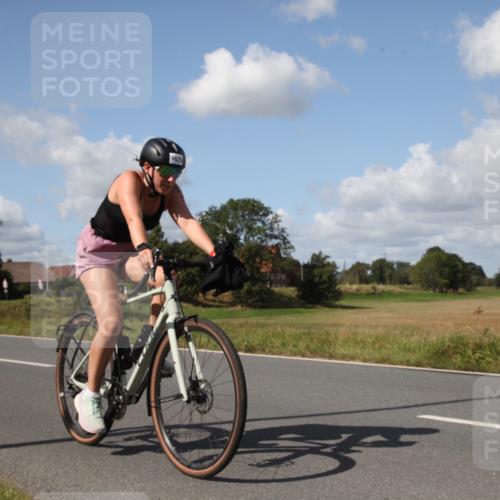25.08.2024 - Elbe Triathlon Hamburg Fuchs,  Jonas http://msf.ph/oto/6825626 25.08.2024 11:28:49 Radfahren 1625 meine-sportfotos.de