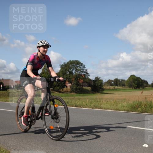 25.08.2024 - Elbe Triathlon Hamburg Fuchs,  Jonas http://msf.ph/oto/6825649 25.08.2024 11:25:53 Radfahren 1616, 1634, 1651 meine-sportfotos.de