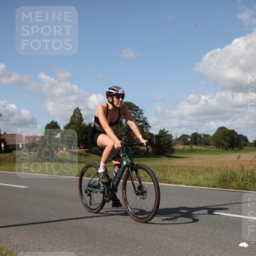 25.08.2024 - Elbe Triathlon Hamburg Fuchs,  Jonas http://msf.ph/oto/6825661 25.08.2024 11:25:00 Radfahren 1653, 1673 meine-sportfotos.de