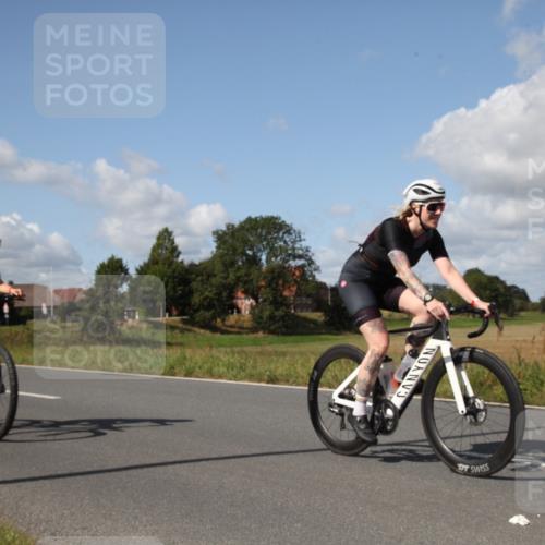 25.08.2024 - Elbe Triathlon Hamburg Fuchs,  Jonas http://msf.ph/oto/6825667 25.08.2024 11:24:41 Radfahren 1669, 1623 meine-sportfotos.de