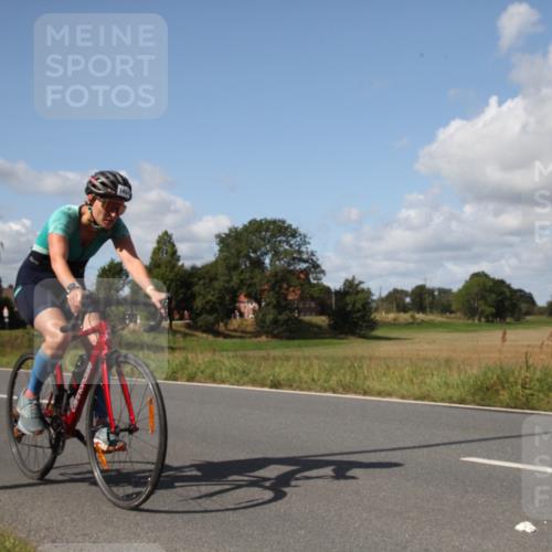 25.08.2024 - Elbe Triathlon Hamburg Fuchs,  Jonas http://msf.ph/oto/6825682 25.08.2024 11:24:06 Radfahren 1709, 1635, 1494 meine-sportfotos.de