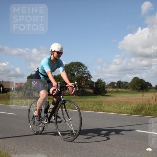 25.08.2024 - Elbe Triathlon Hamburg Fuchs,  Jonas http://msf.ph/oto/6825685 25.08.2024 11:24:02 Radfahren 1709, 1635, 1494 meine-sportfotos.de