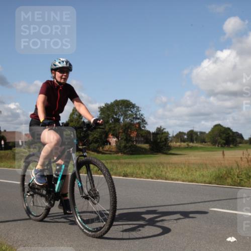 25.08.2024 - Elbe Triathlon Hamburg Fuchs,  Jonas http://msf.ph/oto/6825698 25.08.2024 11:23:22 Radfahren 1540, 1691 meine-sportfotos.de