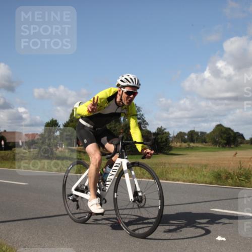25.08.2024 - Elbe Triathlon Hamburg Fuchs,  Jonas http://msf.ph/oto/6825743 25.08.2024 11:22:02 Radfahren 1603 meine-sportfotos.de