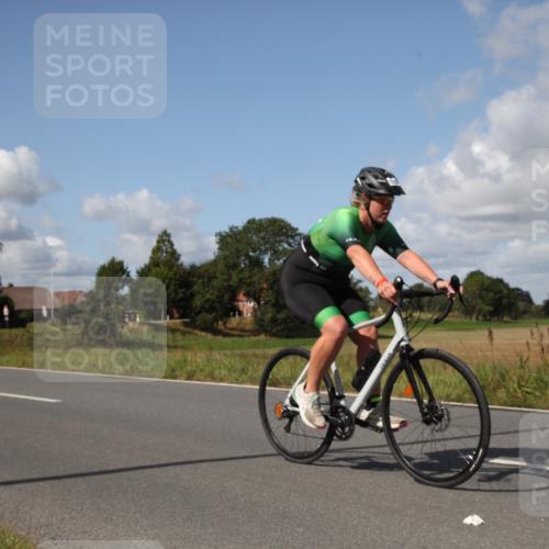 25.08.2024 - Elbe Triathlon Hamburg Fuchs,  Jonas http://msf.ph/oto/6825747 25.08.2024 11:21:40 Radfahren 1680, 1677 meine-sportfotos.de