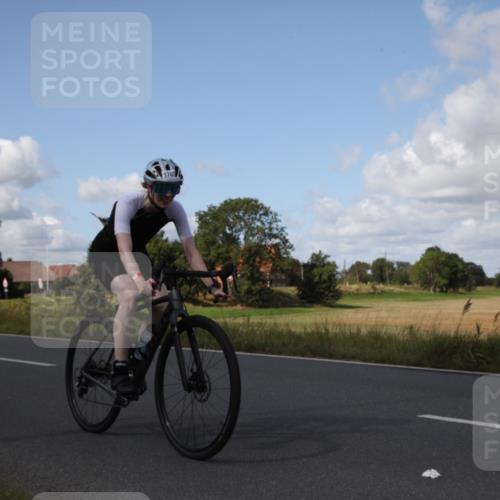 25.08.2024 - Elbe Triathlon Hamburg Fuchs,  Jonas http://msf.ph/oto/6825750 25.08.2024 11:21:32 Radfahren 704, 1703 meine-sportfotos.de