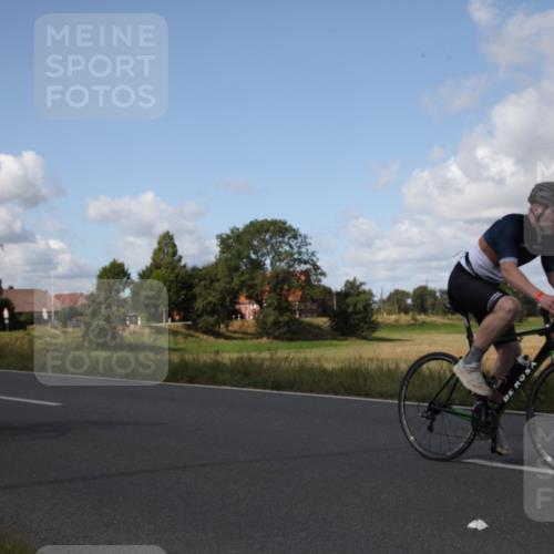 25.08.2024 - Elbe Triathlon Hamburg Fuchs,  Jonas http://msf.ph/oto/6825752 25.08.2024 11:21:31 Radfahren 704, 1703 meine-sportfotos.de