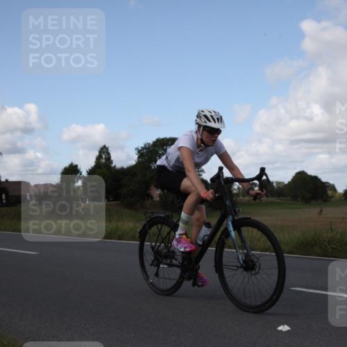 25.08.2024 - Elbe Triathlon Hamburg Fuchs,  Jonas http://msf.ph/oto/6825762 25.08.2024 11:20:56 Radfahren 1619, 1608 meine-sportfotos.de