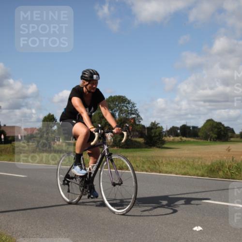 25.08.2024 - Elbe Triathlon Hamburg Fuchs,  Jonas http://msf.ph/oto/6825791 25.08.2024 11:19:47 Radfahren 1685, 1628, 1536 meine-sportfotos.de