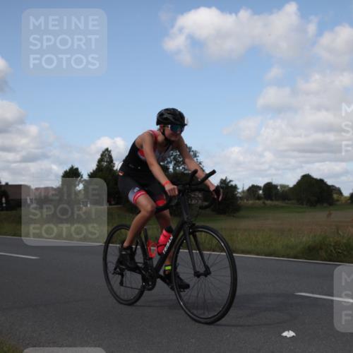25.08.2024 - Elbe Triathlon Hamburg Fuchs,  Jonas http://msf.ph/oto/6825820 25.08.2024 11:18:53 Radfahren 1719, 1717, 1686, 1704 meine-sportfotos.de