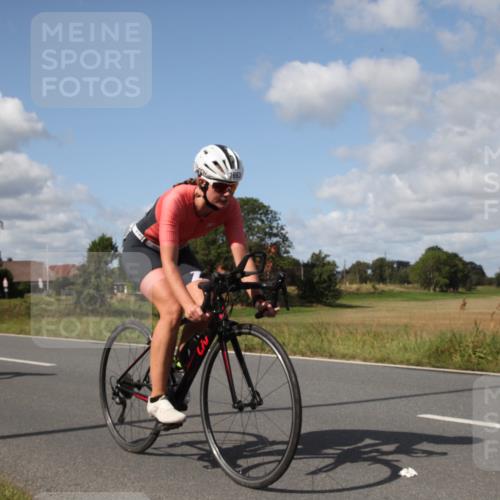 25.08.2024 - Elbe Triathlon Hamburg Fuchs,  Jonas http://msf.ph/oto/6825843 25.08.2024 11:17:50 Radfahren 1663, 1593 meine-sportfotos.de