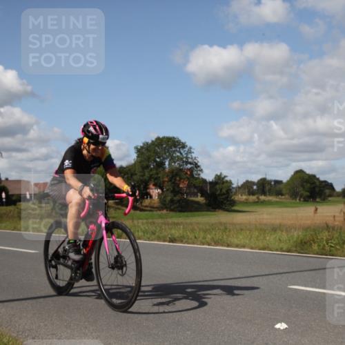 25.08.2024 - Elbe Triathlon Hamburg Fuchs,  Jonas http://msf.ph/oto/6825845 25.08.2024 11:17:43 Radfahren 1646, 1583, 1663 meine-sportfotos.de