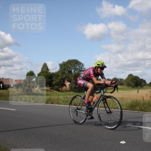 25.08.2024 - Elbe Triathlon Hamburg Fuchs,  Jonas http://msf.ph/oto/6825859 25.08.2024 11:17:19 Radfahren 1503, 1692, 1694 meine-sportfotos.de